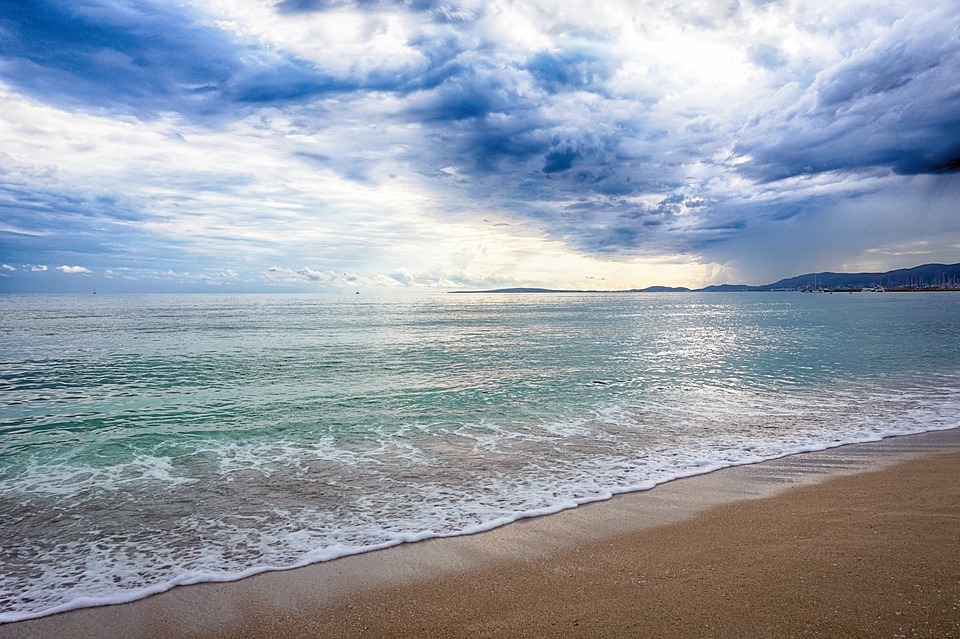 Aguas de playas y continentales